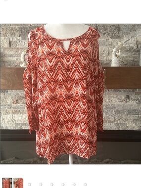 Women's Cold-Shoulder Chevron Tunic in Rust